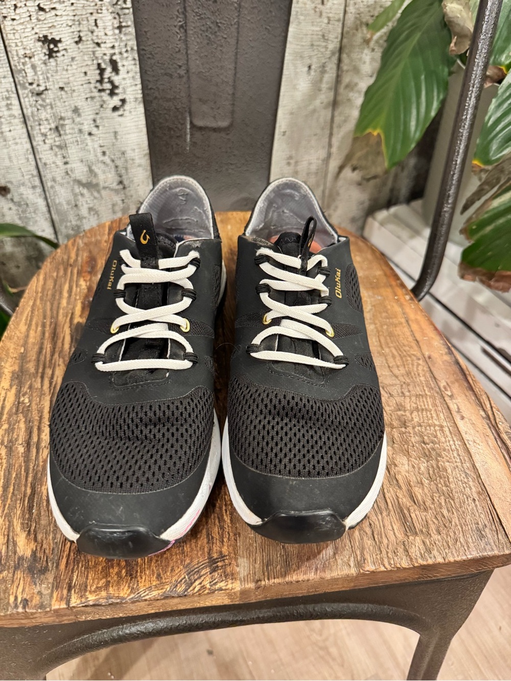 OluKai Women’s 8.5 Black Mesh Drop-In Heel Sneakers Walking Shoes